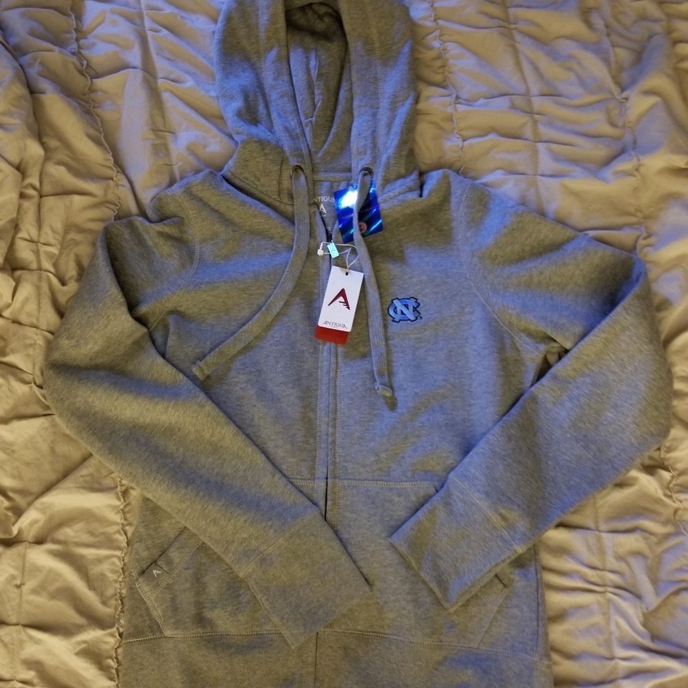 COLLEGIATE  APPAREL